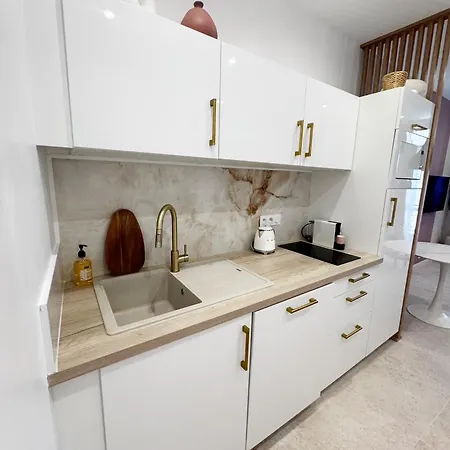 & Palais - 2 Min Away, Balcony Appartement Cannes