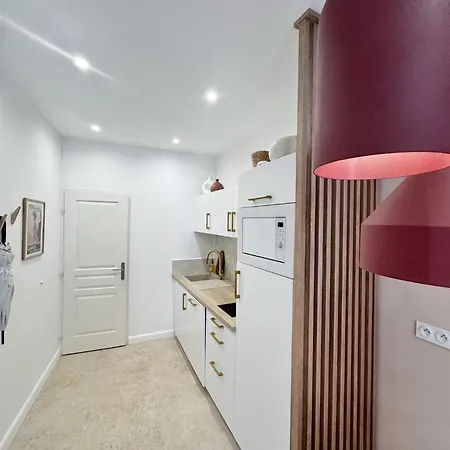 Palais Des Festivals & Croisette 1 Min *