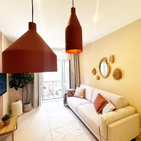 & Palais - 2 Min Away, Balcony 아파트 칸느